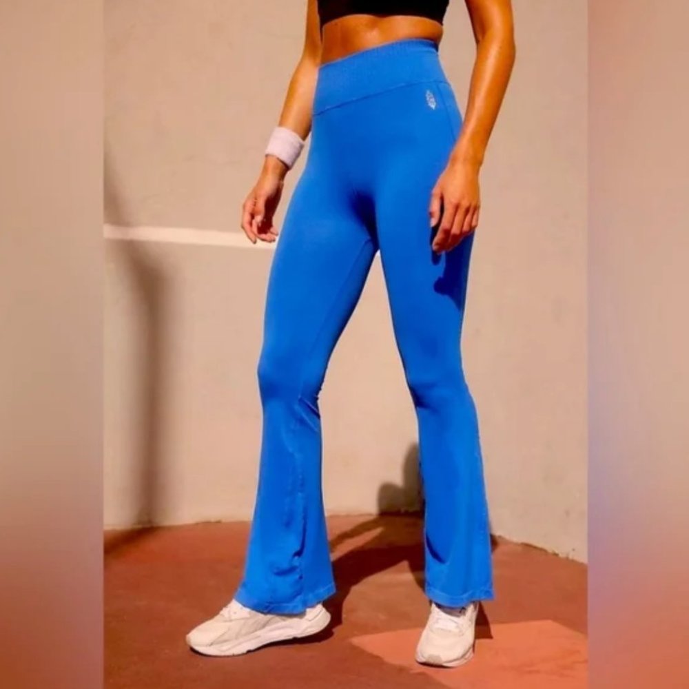 FREE PEOPLE Movement GOOD KARMA Flare Leggings in Cobalt Blue NEW